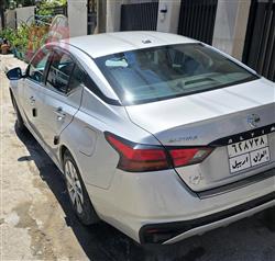 نیسان ئەلتیما